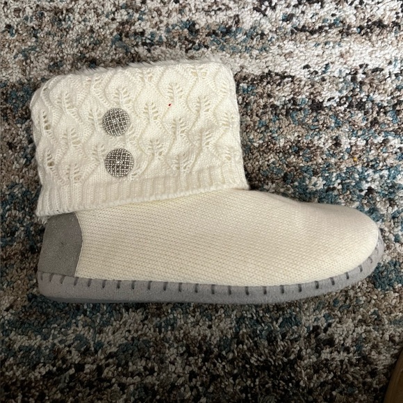 AEROSOLES Shoes - Aerosoles Bootie Slippers